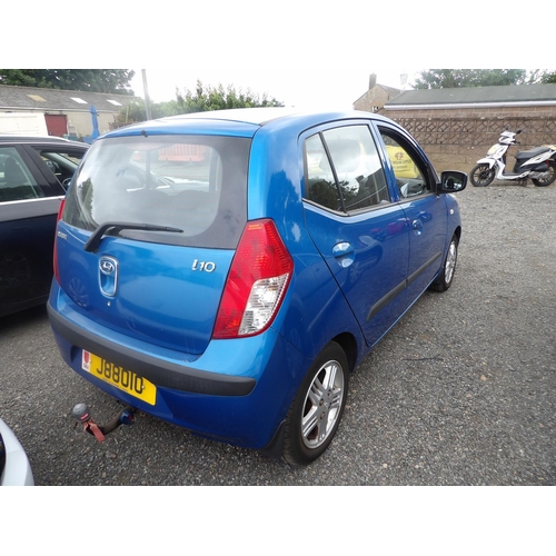 7 - A 2010 Hyundai i10 Comfort 1.2 five door hatchback J88010 (petrol/manual), odometer reading 46,214 m... 