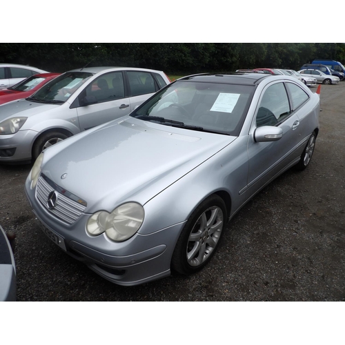 10 - A 2004 Mercedes-Benz C230 Kompressor 1.8 coupe J62997 (petrol/automatic), odometer reading 114,667 m... 