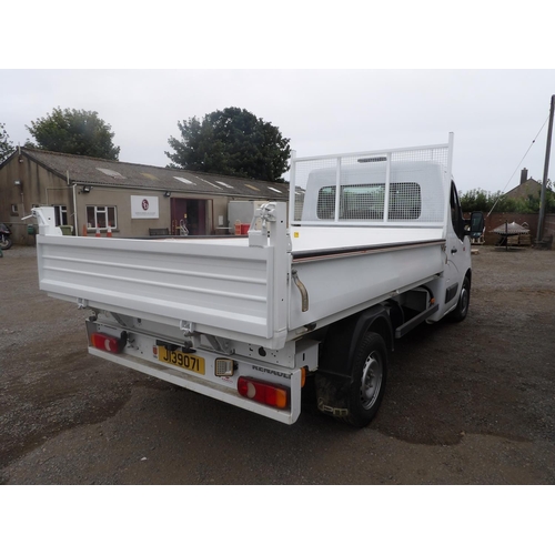 14 - A 2020 Renault Master 35 MWB 2.3 dCi tipper J139071 (diesel/manual), odometer reading 6,964 miles on... 