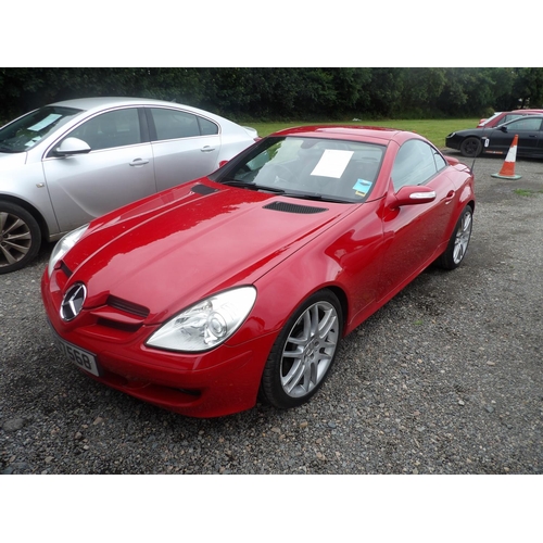 6 - A 2008 Mercedes-Benz SLK200 Kompressor 1.8 convertible J137568 (petrol/automatic), odometer reading ... 