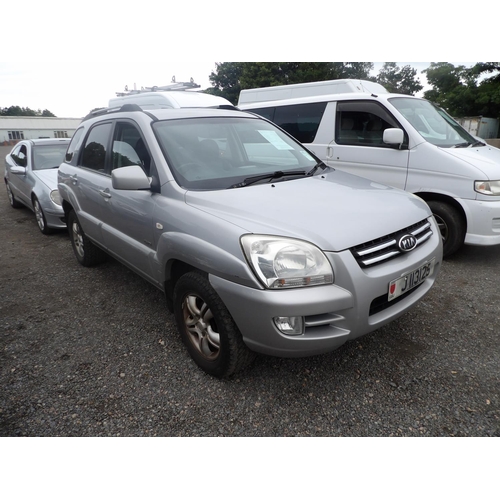 9 - A 2006 Kia Sportage XS 2.0 CRDi SUV J113125 (diesel/manual), odometer reading 86,555 miles