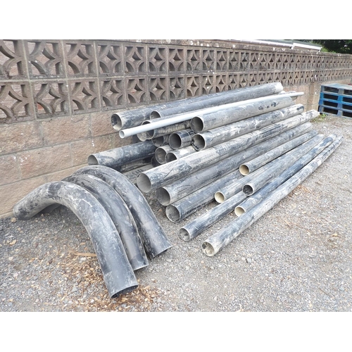 115 - A large quantity of black underground ducting