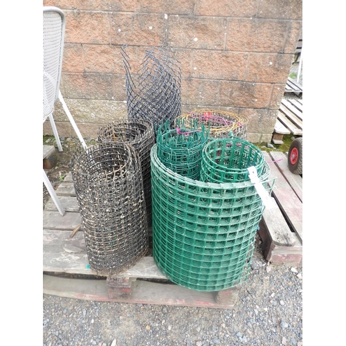 55 - Several rolls of plastic garden netting