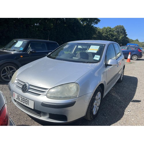 7 - A 2004 Volkswagen Golf S 1.6 FSi five door hatchback J63881 (petrol/manual), odometer reading 88,531... 