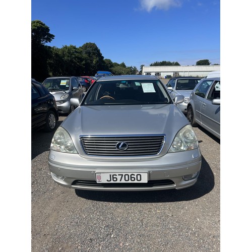 10 - A 2001 Lexus LS430 4.3 four door saloon J67060 (petrol/automatic), odometer reading 47,851 miles