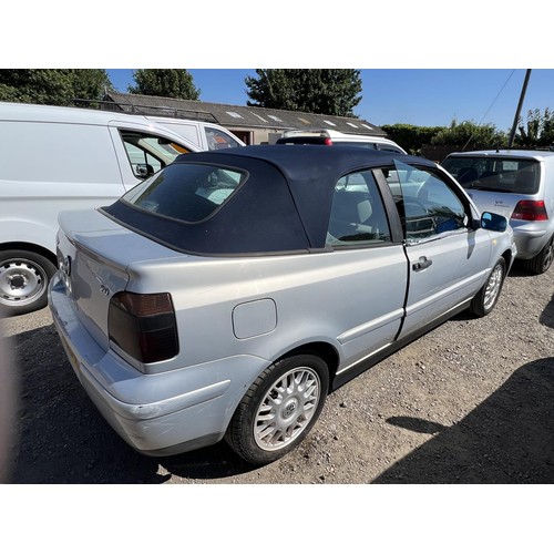 13 - A 1999 Volkswagen Golf AvantGarde 2.0 convertible J101849 (petrol/manual), odometer reading 57,089 m... 