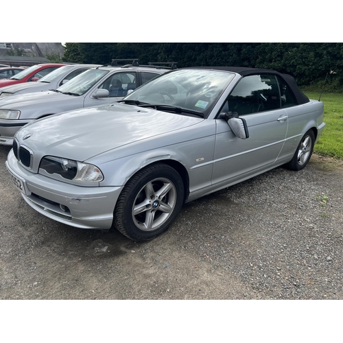 5 - A 2002 BMW 318 Ci 2.0 convertible J102952 (petrol/automatic), odometer reading 30,259 miles