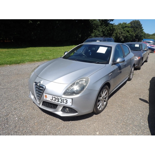 5 - A 2011 Alfa Romeo Giulietta Veloce 1.6 JTDM-2 five door hatchback J39313 (diesel/manual), odometer r... 