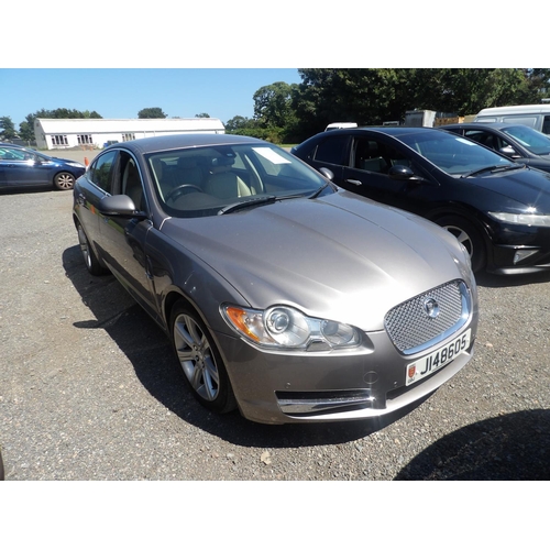 6 - A 2010 Jaguar XF Luxury V6 3.0 TDi four door saloon J148605 (diesel/automatic), odometer reading 84,... 