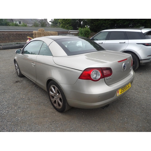 6 - A 2007 Volkswagen EOS Sport 2.0T FSi convertible J99532 (petrol/automatic), odometer reading 44,427 ... 