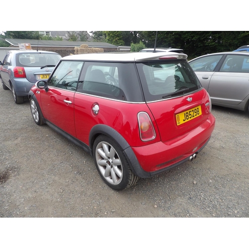 9 - A 2002 Mini Cooper S 1.6 three door hatchback J85298 (petrol/manual), odometer reading 56,633 miles