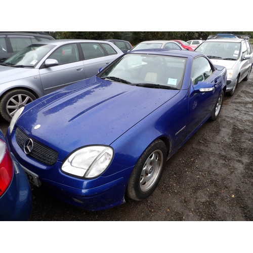 14 - A 2002 Mercedes-Benz SLK200 2.0 convertible J66532 (petrol/manual), odometer reading 49,887 miles - ... 