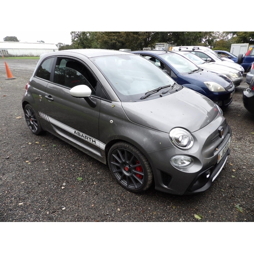 6 - A 2021 Abarth 500 595 Essesse 1.4 three door hatchback J113133 (petrol/manual), odometer reading 7,8... 