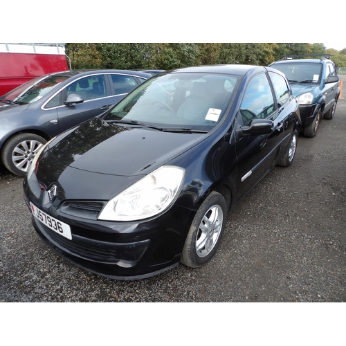 12 - A 2007 Renault Clio 1.2 three door hatchback J57936 (petrol/manual), odometer reading 86,867 miles