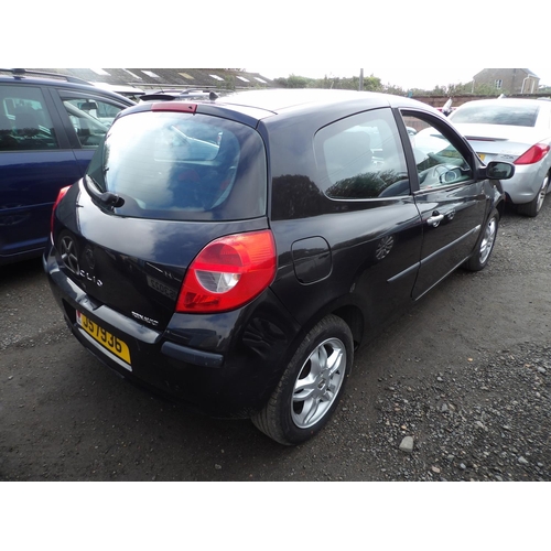 12 - A 2007 Renault Clio 1.2 three door hatchback J57936 (petrol/manual), odometer reading 86,867 miles