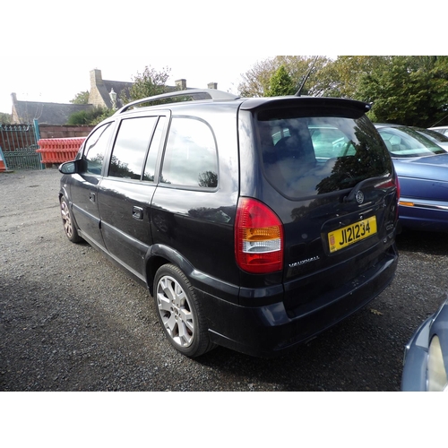 17 - A 2002 Vauxhall Zafira GSi 2.0 MPV J121234 (petrol/manual), odometer reading 117,973 miles