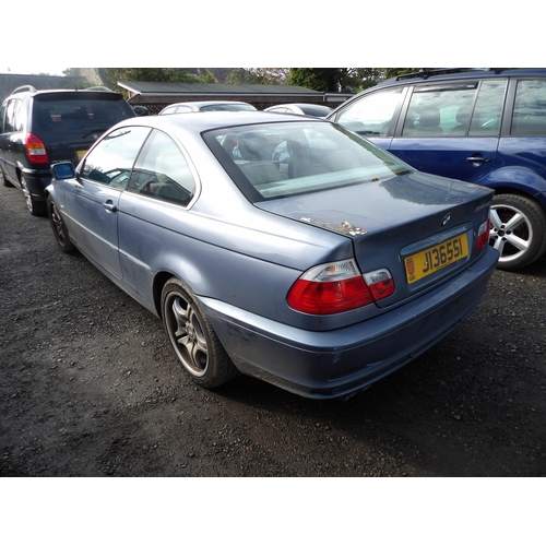 18 - A 2001 BMW 330 Ci 3.0 coupe J136551 (petrol/automatic), odometer reading 100,386 miles