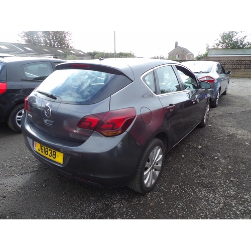 9 - A 2010 Vauxhall Astra Elite 1.6 five door hatchback J61838 (petrol/automatic), odometer reading 56,1... 