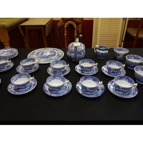 335 - A collection of Spode Blue Italian pottery