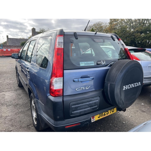 15 - A 2005 Honda CR-V 2.0 iVTEC SUV J112570 (petrol/manual), odometer reading 92,020 miles