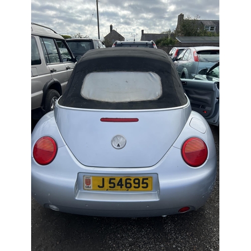 16 - A 2003 Volkswagen Beetle 2.0 convertible J54695 (petrol/manual), odometer reading 92,020 miles