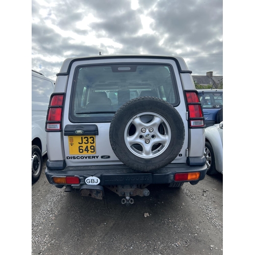 19 - A 1999 Land Rover Discovery 4.0 V8i ES J33649 (petrol/automatic), odometer reading 65,830 miles