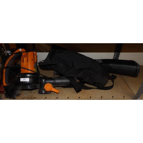 136 - A Worx electric garden vacuum/blower