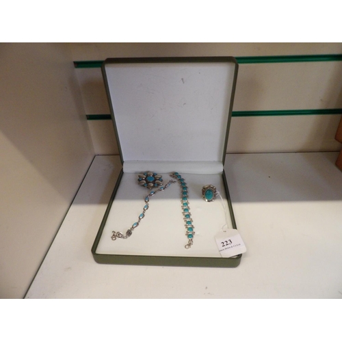 223 - A collection of silver and turquoise jewellery