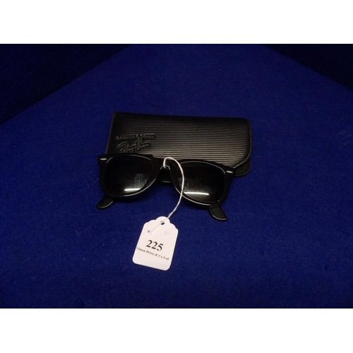 225 - A pair of Ray-Ban Wayfarer sunglasses and case