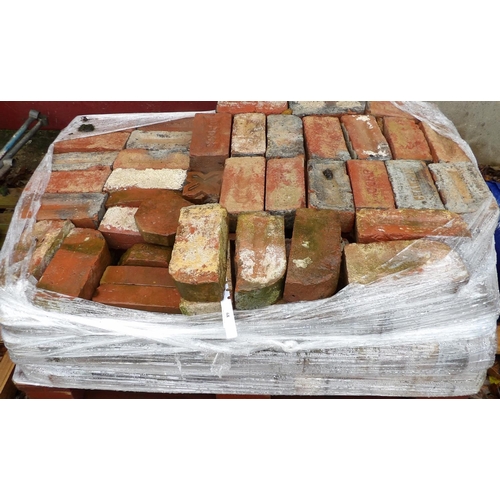 68 - A pallet of vintage red bricks