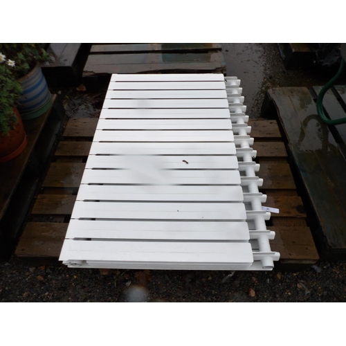 80 - An aluminium tropical radiator (14 section)