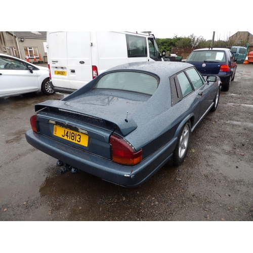 15 - A 1985 Jaguar XJS 3.6 sports coupe J41813 (petrol/manual), odometer reading 62,285 miles