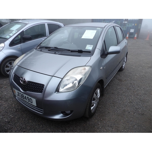 10 - A 2008 Toyota Yaris 1.4 TDi five door hatchback J138490 (diesel/automatic), odometer reading 76,517 ... 