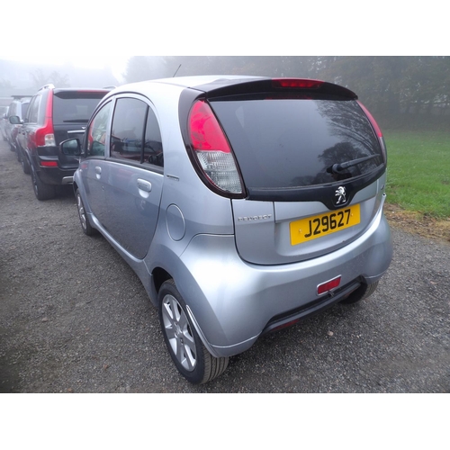 6 - A 2011 Peugeot Ion five door hatchback J29627 (electric/automatic), odometer reading 91,556 miles