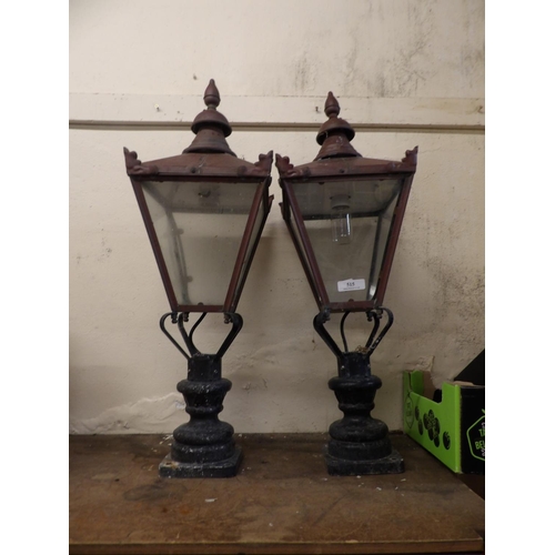 515 - A pair of exterior light fittings modelled in the form of Victorian lanterns