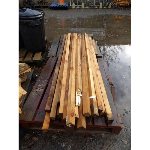 90 - A quantity of 50mm x 50mm reclaimed serviceable timber