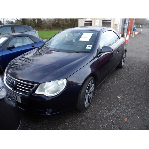 11 - A 2008 Volkswagen EOS Sport 2.0 TSi convertible J60052 (petrol/manual), odometer reading 49,473 mile... 