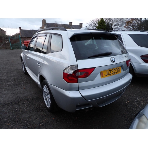 15 - A 2005 BMW X3 SE 2.5 SUV J123239 (petrol/automatic), odometer reading 92,447 miles