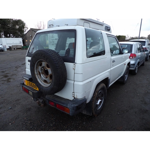 17 - A 1997 Daihatsu Sportrak 1.6 SUV J61686 (petrol/manual), odometer reading 60,268 miles