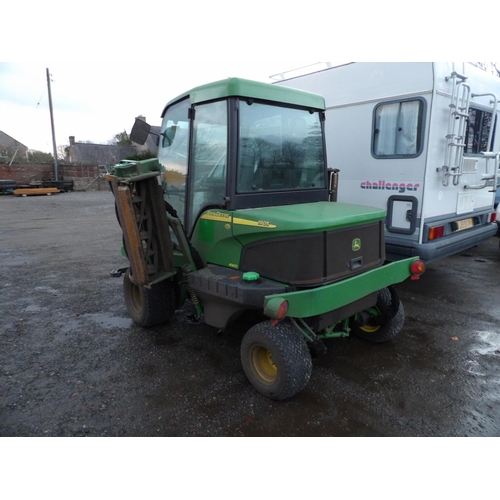 19 - A John Deere 1905 4WD self propelled five gang mower. odmoeter reading 1213.7 hours