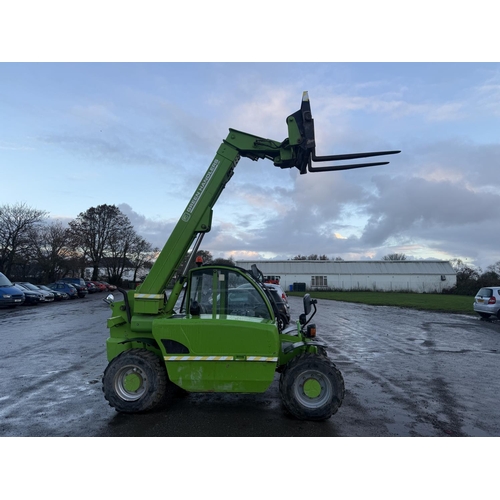 10 - A 2005 Terex 2506 telescopic handler, 2.5 tonne capacity, 6m boom, odometer reading 3,521 hours. Ful... 