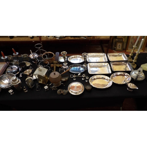 359 - Assorted silver plated ware, brass and copper ware, pewter and other metallica