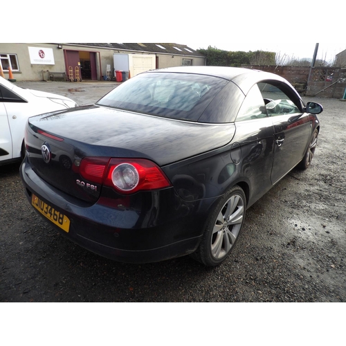 17 - A 2007 Volkswagen EOS Individual 2.0T convertible J103468 (petrol/manual), odometer reading 55,788 m... 