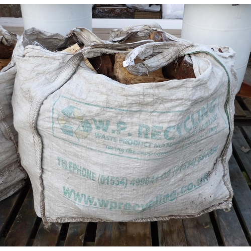 31 - A bulk bag of logs