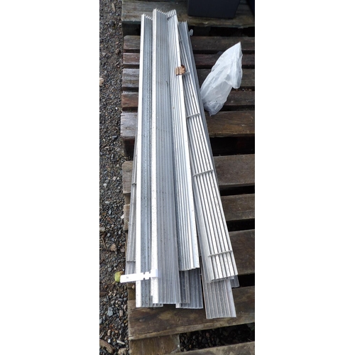 36 - A quantity of aluminium grills