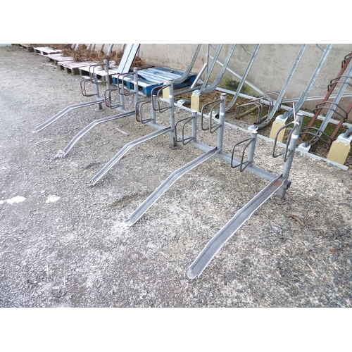 52 - A galvanised bicycle rack (10 cycle capacity)