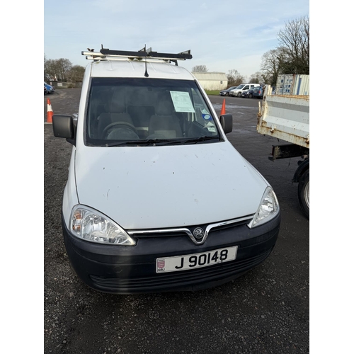 11 - A 2007 Vauxhall Combo 2000 1.2 CDTi small goods van J90148 (diesel/manual), odometer reading 82,591 ... 