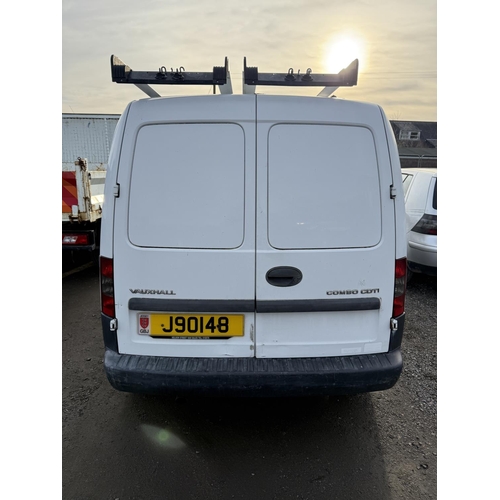 11 - A 2007 Vauxhall Combo 2000 1.2 CDTi small goods van J90148 (diesel/manual), odometer reading 82,591 ... 