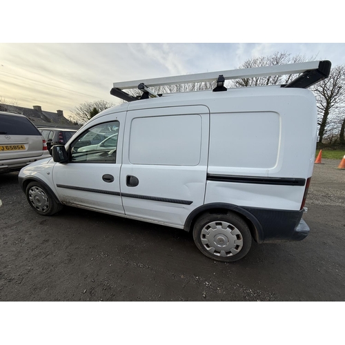 11 - A 2007 Vauxhall Combo 2000 1.2 CDTi small goods van J90148 (diesel/manual), odometer reading 82,591 ... 