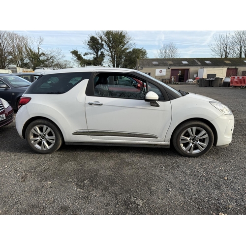 2 - A 2012 Citroen DS3 1.6 VTi D-Style three door hatchback J80992 (petrol/manual), odometer reading 86,... 